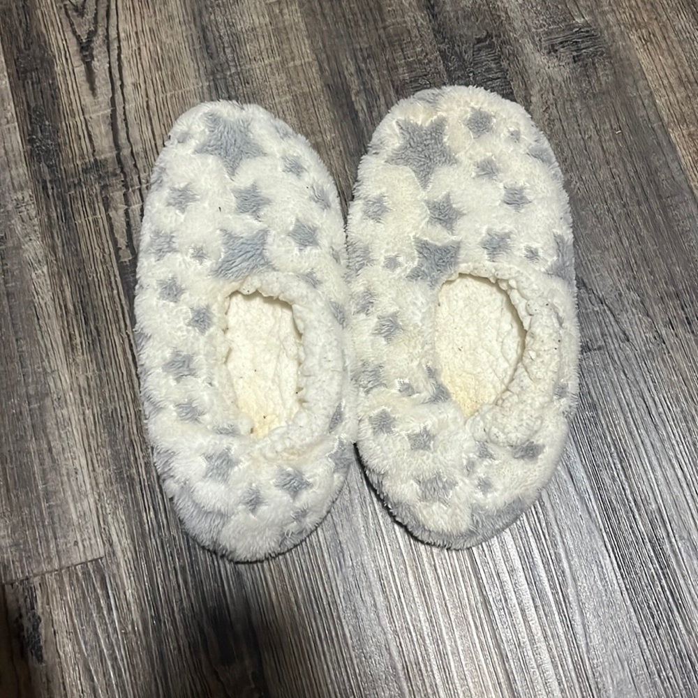 Target Slippers Size- 7